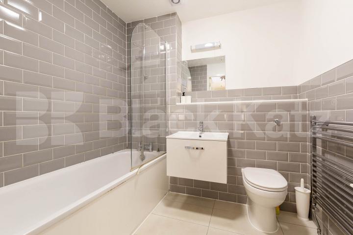 Stunning 2 large double bedroom property located just off Essex Road Ramsey Walk, Islington